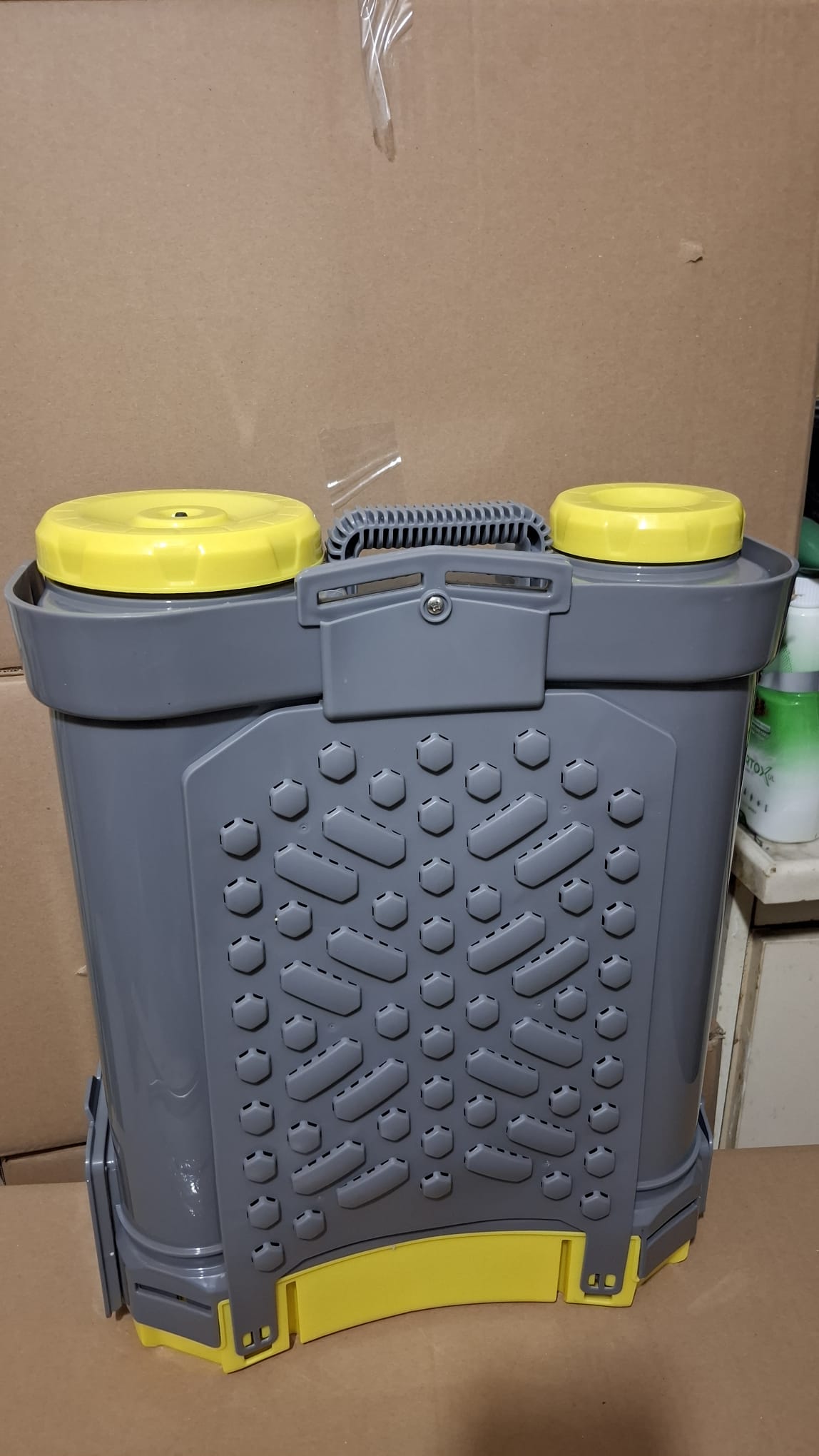 Uzman USR-403 16 Litre Akülü Şarjlı Sırt Pülverizatörü